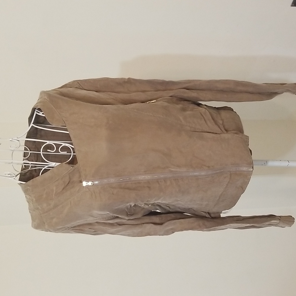 BlankNYC satiny style jacket. Size medium